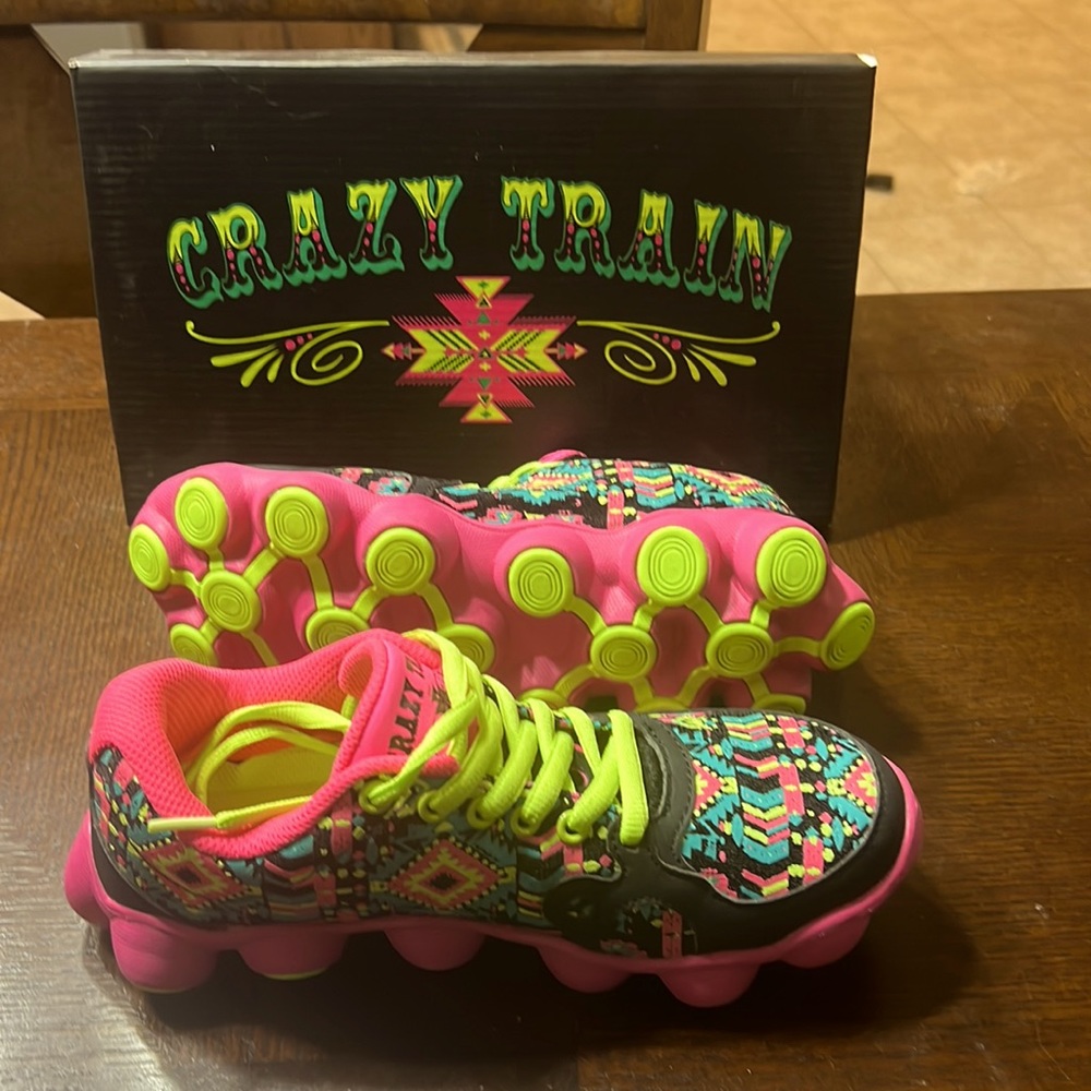 Crazy Train Tribal Print Tennis Shoes-Girls Size 7